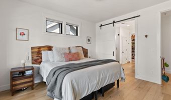 1185 NW Singleton Pl, Bend, OR 97703