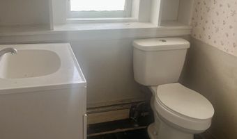 22 Church St, Burke, VT 05871