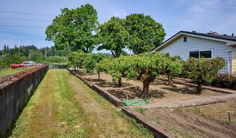 5724 S ANDERSON Rd, Aurora, OR 97002