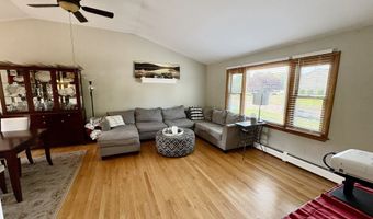 34 Kelly Crest Rd, Branford, CT 06405
