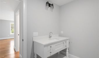 105 Princess Pine Dr, East Greenwich, RI 02818