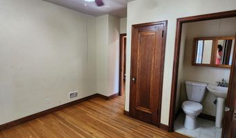 908 E 9th St, Atlantic, IA 50022