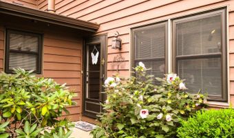 3322 Alethea Dr, Algonquin, IL 60102
