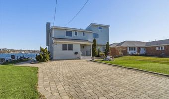 32 Cove Rd W, Bayville, NJ 08721
