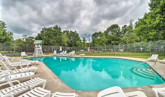 271 N Shore Dr, Albrightsville, PA 18210