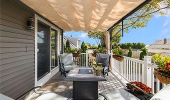 54 Salem Ave, Cranston, RI 02920