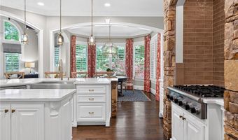 4571 Oglethorpe Loop NW, Acworth, GA 30101