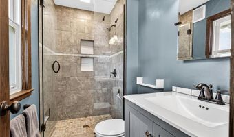 441 Walnut Ln, Apple Valley, MN 55124