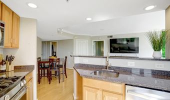 2220 N FAIRFAX Dr 308, Arlington, VA 22201