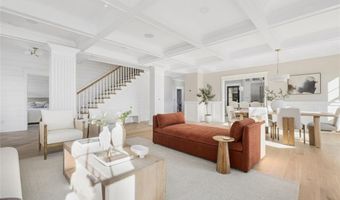 14 Kay Blvd, Middletown, RI 02842