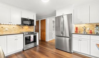 58 Lakeshore Ave, Beverly, MA 01915