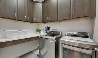 7420 PARADISO Dr, Apollo Beach, FL 33572