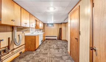 123 Mount Hope Ave, Bangor, ME 04401