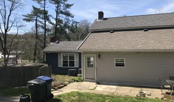 20 Hickory St, Athens, OH 45701