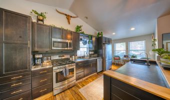 2681 NE Moonlight Dr, Bend, OR 97701