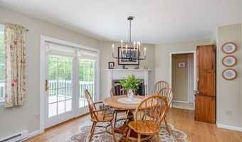 3 Red Barn Ln, Brookfield, CT 06804