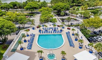 3701 N Country Club Dr 606, Aventura, FL 33180