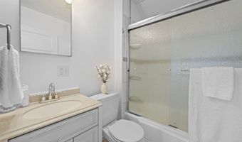 622 46TH St, Astoria, OR 97103