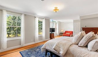 1 Mallard Cove Way, Barrington, RI 02806