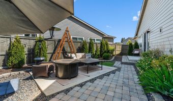 20713 SE Iron Horse Ln, Bend, OR 97702