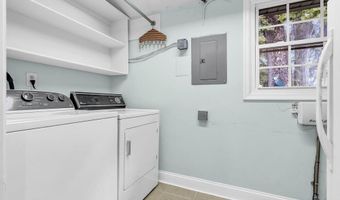 9 Jubilee Cir, Aberdeen, NJ 07747