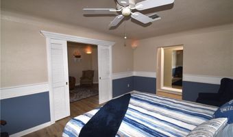6889 Beverly Glen Ave, Las Vegas, NV 89110
