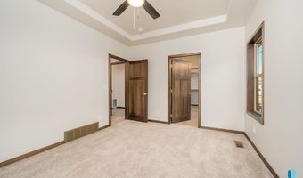 2409 E Tinley St, Brandon, SD 57005