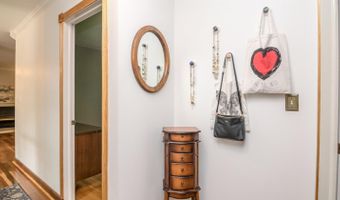 406 Manor Dr, Ann Arbor, MI 48105