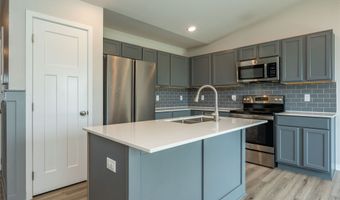 2860 Pilgrim Dr SW, Altoona, IA 50009