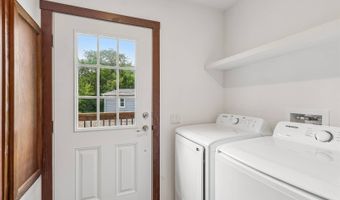 7368 NE Berwick Dr 6, Ankeny, IA 50021