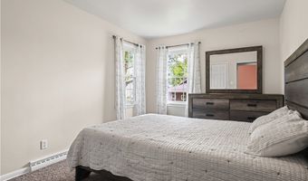 983 Roseland Rd, Alliance, OH 44601