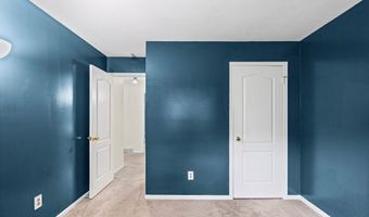 5 Woodside Dr, Albany, NY 12208