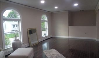 176 Vernon St, Warwick, RI 02889
