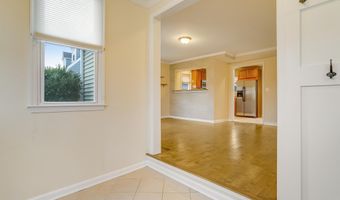 6106 BANGOR Dr, Alexandria, VA 22303