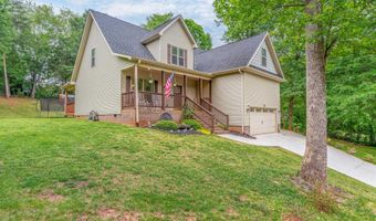 403 Palmetto Dr, Greer, SC 29651