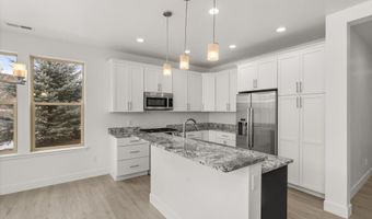 1 EAGLE CLAW Cir, Glenwood Springs, CO 81601
