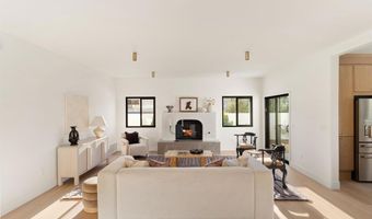 3010 Cadencia St, Carlsbad, CA 92009