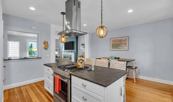 8 Deal Lake Ct, Asbury Park, NJ 07712