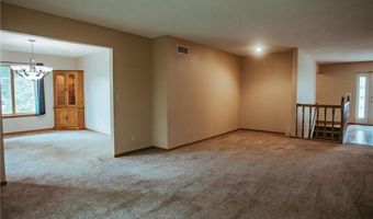 610 25th St SW, Austin, MN 55912