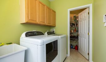 6 DUNLEARY Dr, Bear, DE 19701