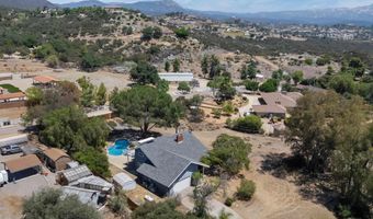 2827 N Victoria Dr, Alpine, CA 91901
