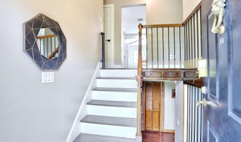 14 Montclair Ave, Airmont, NY 10952