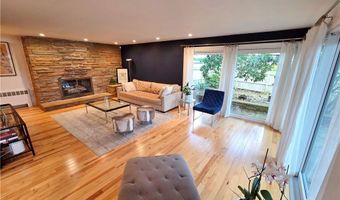 141 Glen Ridge Rd, Cranston, RI 02920