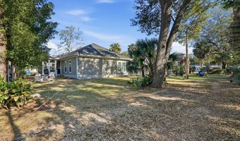 72 13th St, Apalachicola, FL 32320