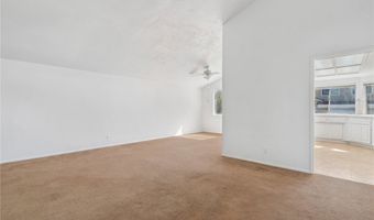 6890 E Georgetown Cir, Anaheim, CA 92807