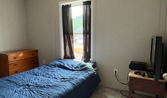 27 Daniel Dr, Belfast, ME 04915