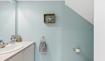 99 Dockside Ln, Belfast, ME 04915