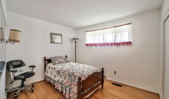 26 Devon Ln, Amherst, NY 14221