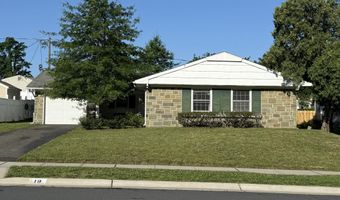 19 Courtland Ln, Aberdeen, NJ 07747