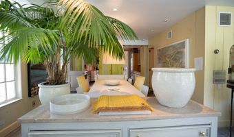4 COZZENS Ln, Amagansett, NY 11930
